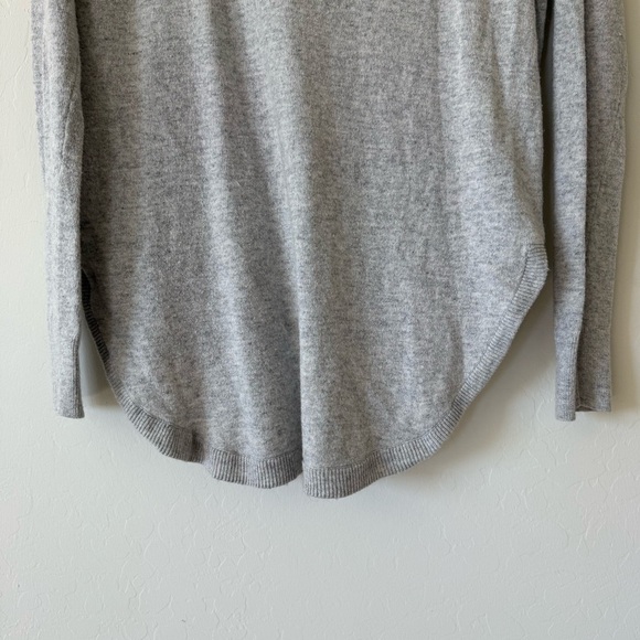 Chelsea 28 Pima Cotton Cashmere Blend Heather Gray Rounded Turtle Neck Sweater - Picture 7 of 8